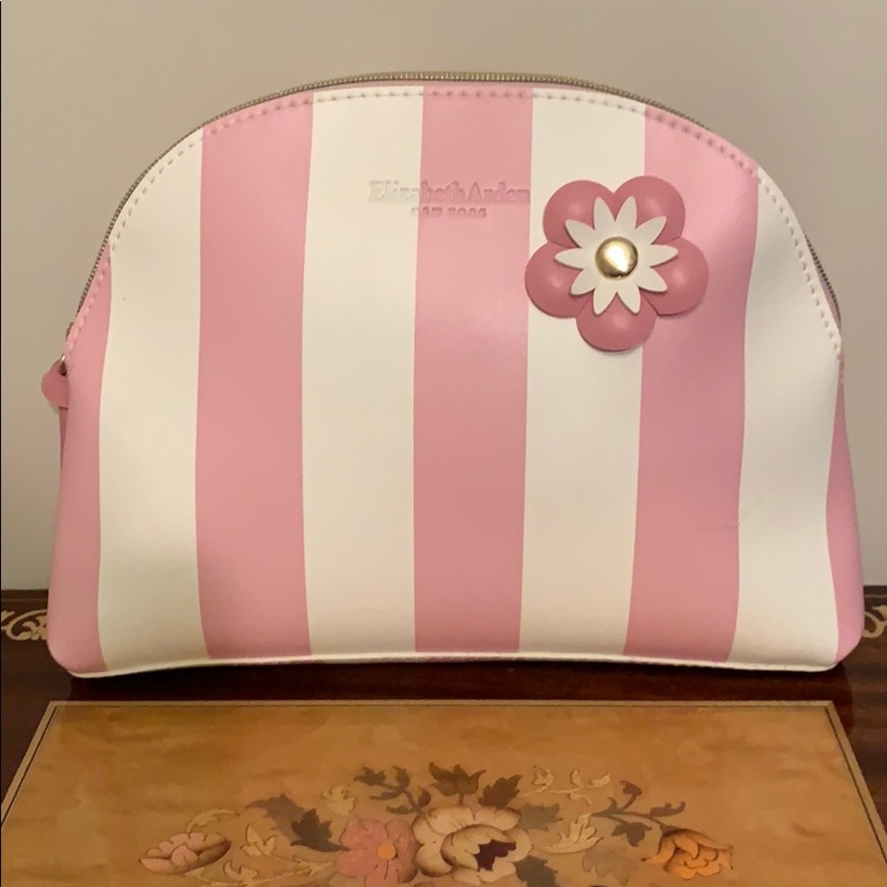 Elizabeth Arden bag